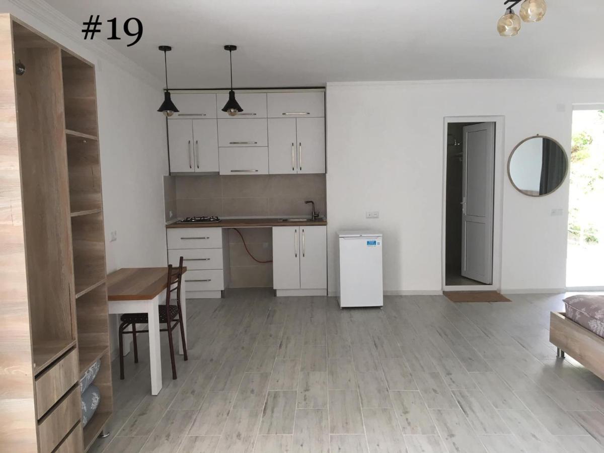 فندق Rezo'S House كفارياتي المظهر الخارجي الصورة