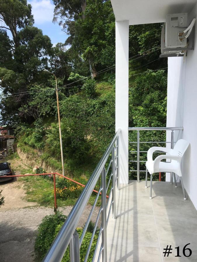 فندق Rezo'S House كفارياتي المظهر الخارجي الصورة